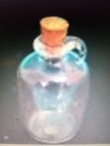 glazen fles met stop en handvat 